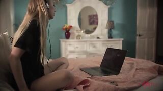 Watching | Lesbian – W15