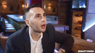 Veronica Leal – Hardcore Barmaid