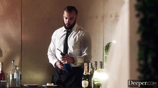 Eating Out – Agatha Vega