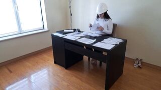 Worker fucks boss’s wife after he rejects her – Miss Squirting